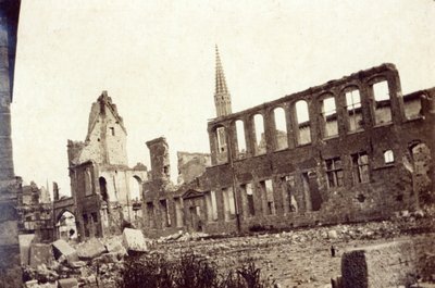 Ruines près du magasin de poudre, Ypres, juin 1915 - English Photographer